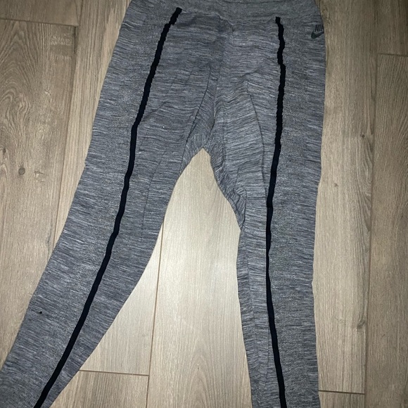 Nike Flyknit Joggers - Picture 3 of 3